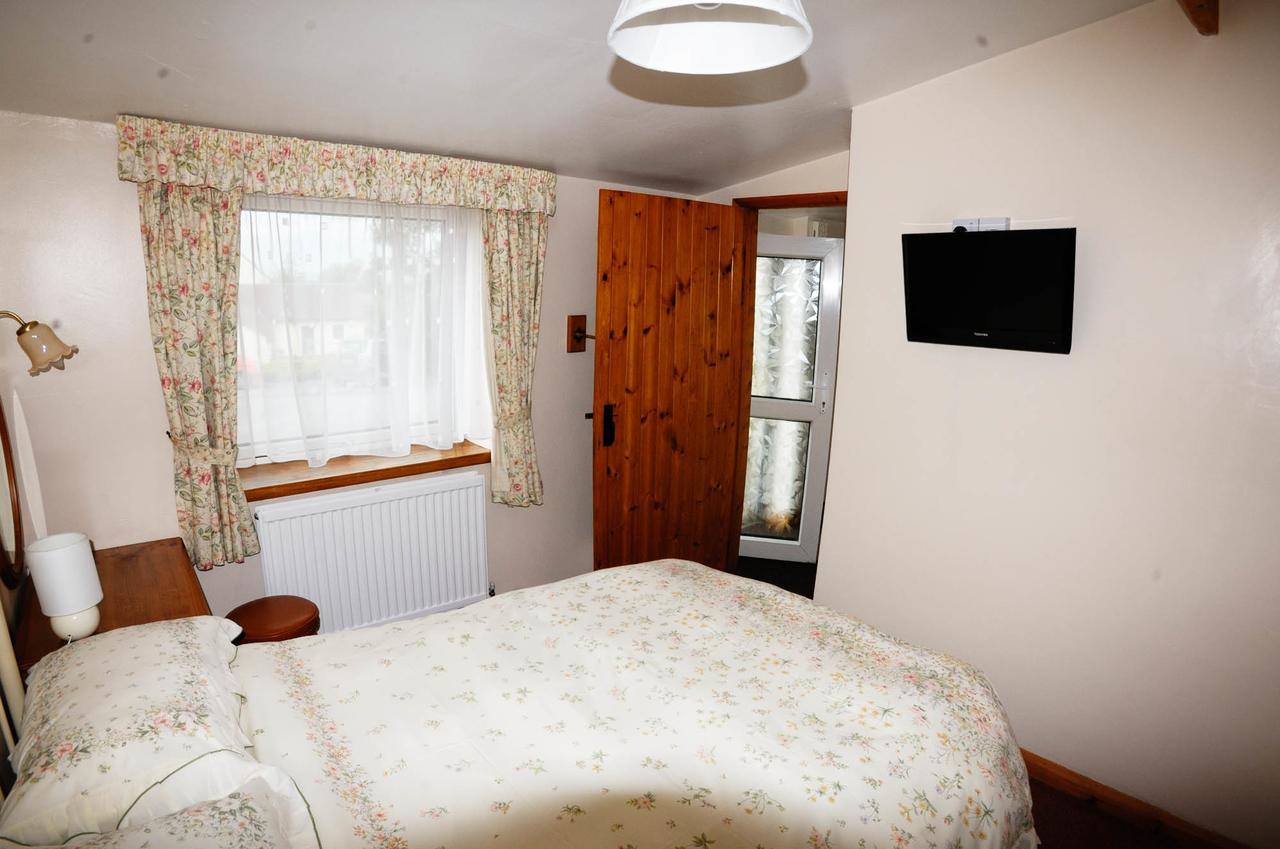 Greyfield Farm Cottages Farmborough Εξωτερικό φωτογραφία